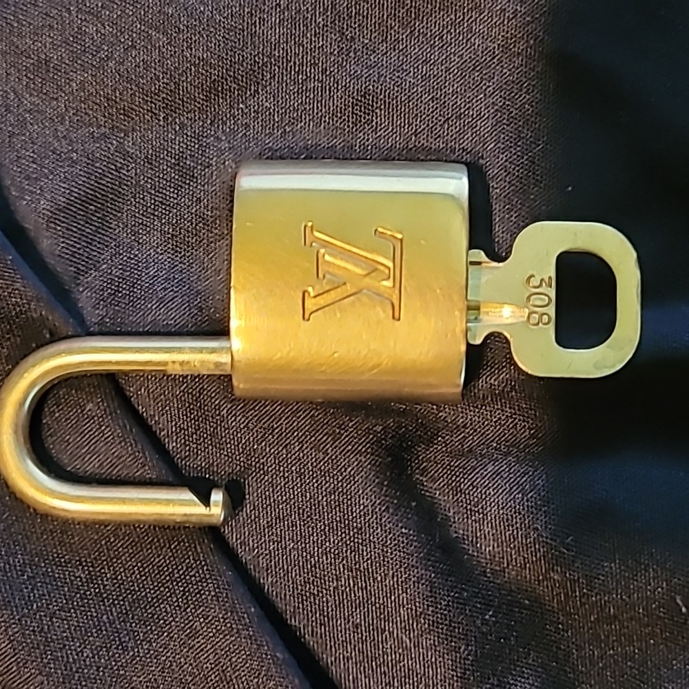 Authentic‼️Please Send To Poshmark Louis Vuitton 🔐  Lock & Key#308 - Picture 7 of 8